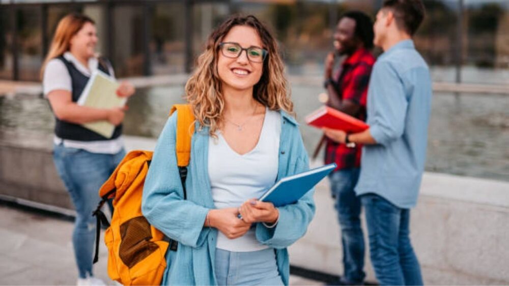 Cómo solicitar un certificado de alumno regular en línea